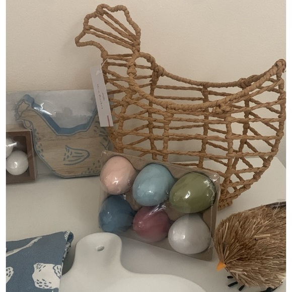 Easter Target Bullseye Tabletop Decor Bundle Set. New. - Picture 3 of 16